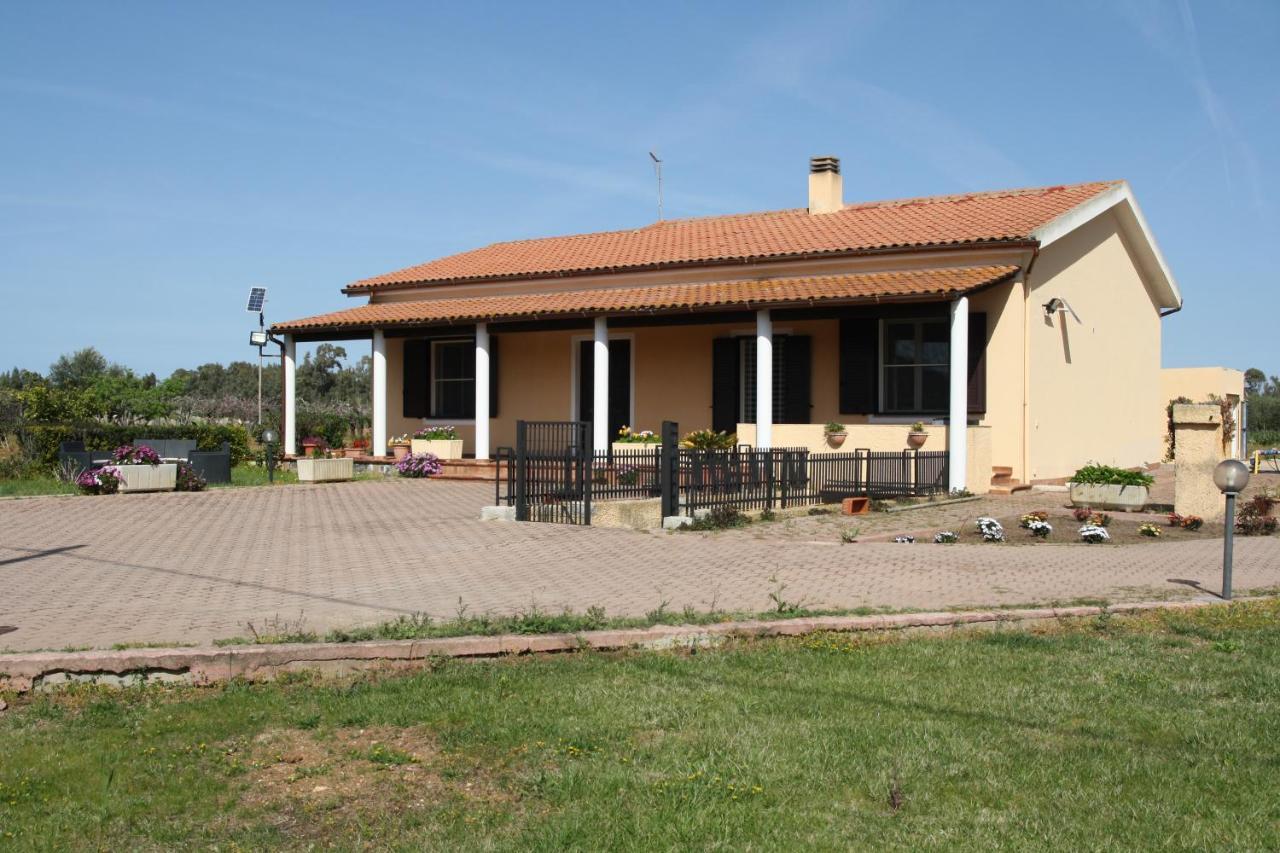 Villa Cabirol Fertilia Eksteriør bilde